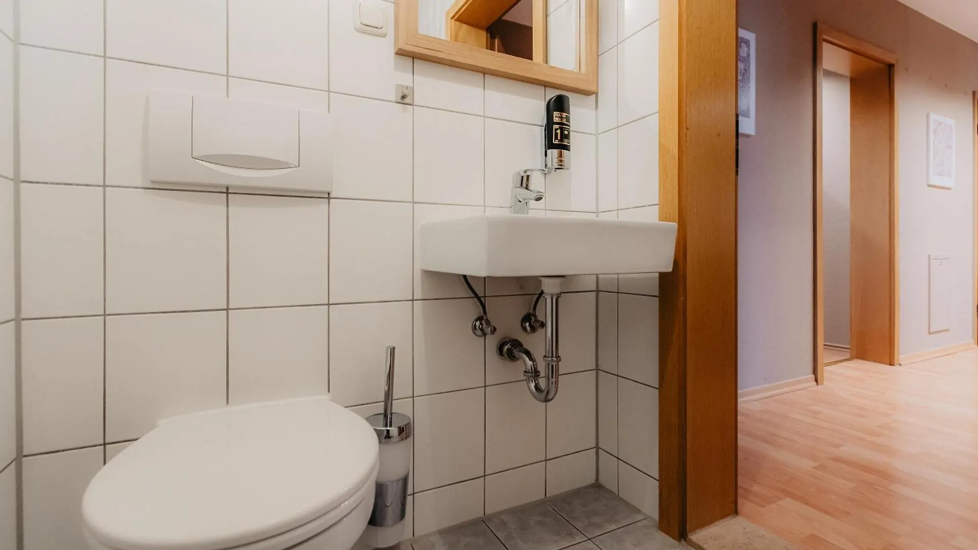 Luga Homes - Karli Leipzig Apartment
