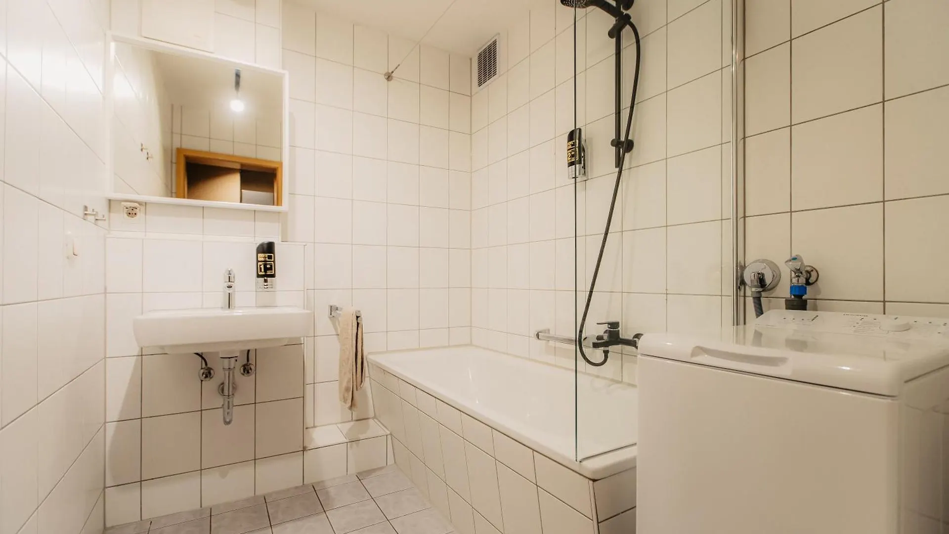 Apartment Luga Homes - Karli Leipzig
